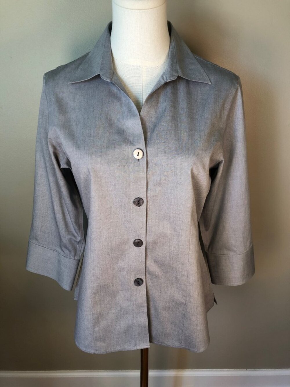 Foxcroft 100% Cotton Non Iron Light Gray 3/4 Sleeve Fitted Career Top Size 10P
